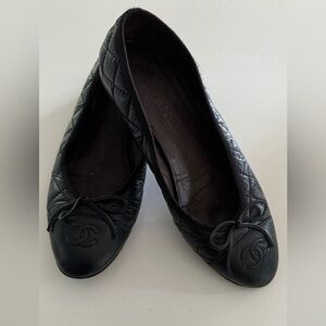 CHANEL QUILTED LEATHER CAP TOE BALLERINA FLATS black size 38